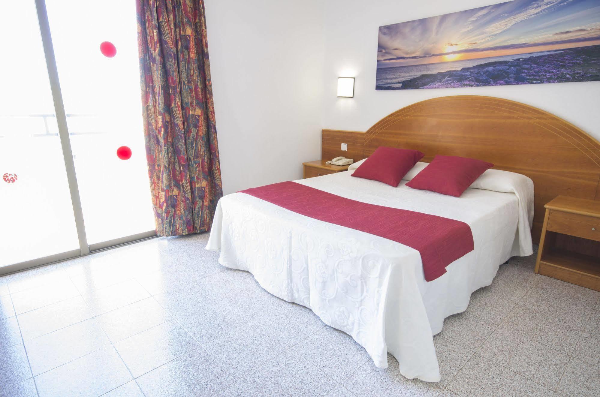 Hotel Brisa - Adults Only San Antonio  Buitenkant foto