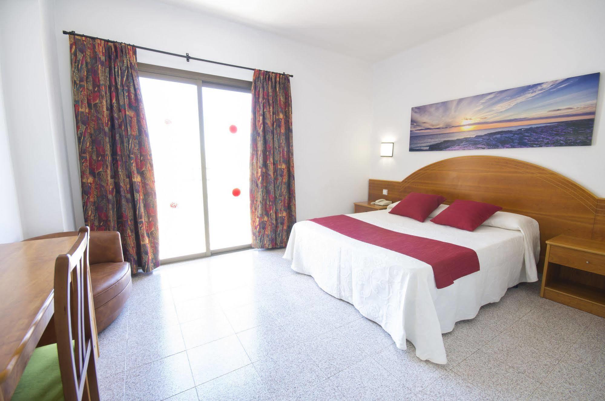 Hotel Brisa - Adults Only San Antonio  Buitenkant foto