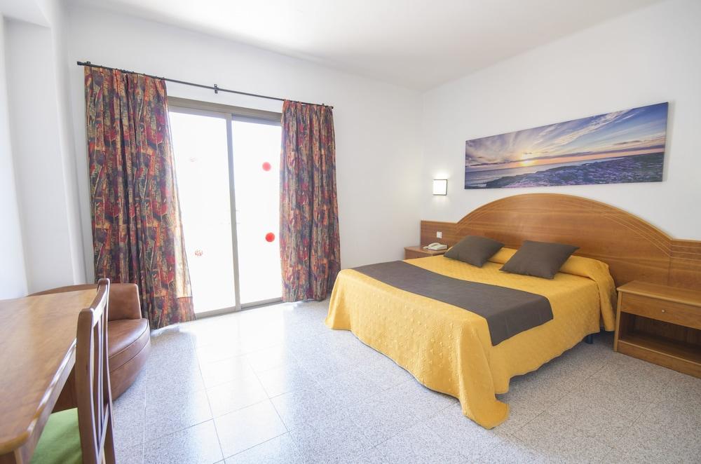 Hotel Brisa - Adults Only San Antonio  Buitenkant foto
